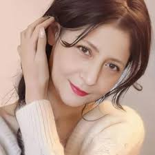 Minha filha vai ser madrinha no casamento da irmã, e eu fiz o vestido, mas  estou ansiosa pra saber o que as pessoas vão pensar, então postei aqui na  primeira pra não