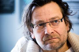 Lovasi andrás megérti, hogy sokakat idegesít, és elnézést kér. Nem A Fidesznek Tettem Szivesseget Lovasi Andras Kormanyrol Es Ellenzekrol Valasz Online