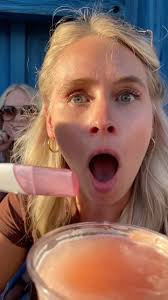 Janelle and Kate (@janelleandkate) • Instagram photos and videos