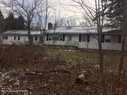 Check Out The Home I Found In Saylorsburg Renting A House Real Estate Find Property