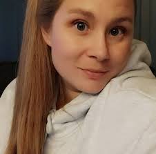 Congratulations to my favorite multi-hyphenate, Hilarie Burton  (Author-Actor-Witch)