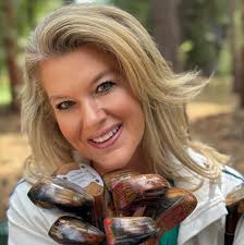 This technique will add a unique touch to your oil paintings #oilpainting  #art #arttutorial #painting