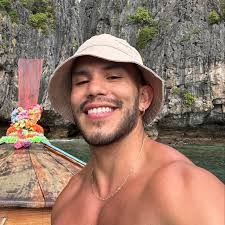 Santiago Currea (@santiagocurrea) • Instagram photos and videos