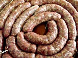 Cateva oase pentru fierberea bulionului. Carnati De Casa Din Carne De Porc Si Vita Lecturi Si Arome