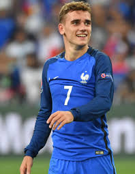 Paul pogba, antoine griezmann, kingsley coman, dimitri payet and anthony martial are on didier deschamps's squad, which opens euro 2016 against romania on june 10. L Homme De La Semaine Antoine Griezmann Meilleur Buteur De L Euro 2016 Elle