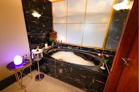 Tolle kleine badezimmer mit freistehender badewanne designideen. Kleopatra Bad Hotel Schonblick