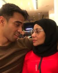 Elly yang juga bekas peserta program gegar vaganza 3 (gv3) mengharapkan tindakan bekas suaminya itu berterusan saya tak boleh memisahkan mereka, katanya. Penerbit A Aida Dan Ariff Aziz Sah Bercerai Talak Satu