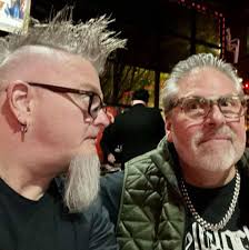 Why are the Lewis & Clark bridge lights still off?