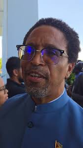 Attorney General Anil Nandlall and acting Fire Chief Gregory Wickham both  raised concerns over the response of the firefighters who attempted to  quell the recent blaze at Bush Lot, Berbice. Wickham, in