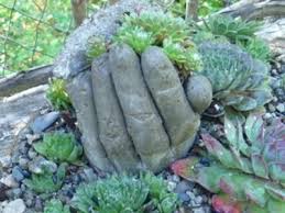 Maceteros De Concreto Con Forma De Manos Jardines Garden Garden Styles Y Hand Planters