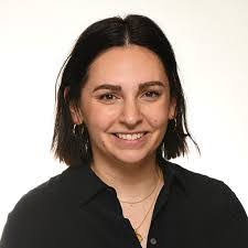 Sarah Hatfield's Instagram, Twitter & Facebook