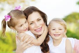 Ea e mama georgiana și el e tata adrian. Ca Mama Mea Nimenea Ce Simt Si Spun Copiii Despre Mama Lor