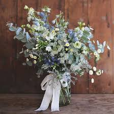 Diy Wedding Flowers Organic Gardening Mother Earth News Diy Wedding Flowers Flower Bouquet Wedding Wedding Flower Arrangements