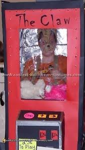 coolest homemade claw machine costume