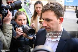 52 Photos & High Res Pictures