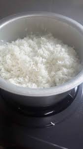 Masak sampai nasi goreng agak kering, kemudian angkat. Cara Tanak Nasi Atas Dapur Tanpa Hangit Dapuqzaila