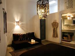 Assemblages de motifs de zellige avec ou sans frise, création de fresques en zellige, revêtement de : Riad Awa Louez Le Riad Awa A Marrakech Hotels Ryads