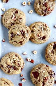 Cookies Aux Noisettes Et Pepites De Chocolat En 2020 Morceaux De Chocolat Cookies Et Biscuits Robot Cuisine