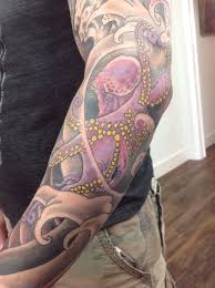 octopustattoo done by Chris Chavers at Red Rabbit Tattoo in Asheville NC  #japanesetattoo #japanesesleeve