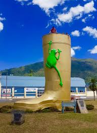 Big Golden Gumboot Tully Qld Airlie Beach Australia Travel Oz