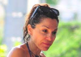 Inherited from hellenistic koine greek δέσποινα (déspoina), from ancient greek δέσποινα (déspoina, lady of the house, mistress). Spanio Ntokoymento H Despoina Bandh Abafh Xwris Ixnos Retoys Antexeis Gossip Athens Magazine
