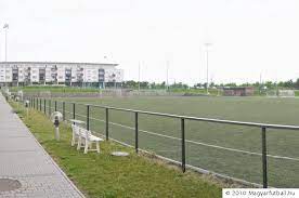 Alatt, festői környezetben, ingyenes parkolási lehetőséggel várja a sportolni, kikapcsolódni vágyókat. Budapest Xi Ker Sport11 Szabadidokozpont Kepek Adatok Stadionok Magyarfutball Hu