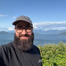 Is traffic noise noticeable at the beach?