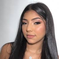 50+ perfiles de «Avolio»