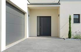 We did not find results for: Porte D Entree Avec Passage De Lumiere Et Renfoncement Pour Menager Un Abri En Cas De Pluie Dont Le Style Et La Cou Maison Entree Maison Maisons Contemporaines