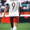Robert lewandowski is a polish professional footballer who plays as a striker for bundesliga club bayern. 1