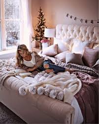 35 Trendy Cozy Holiday Decorating Ideas Society19 Holiday Bedroom Christmas Decorations Bedroom Home Decor Bedroom
