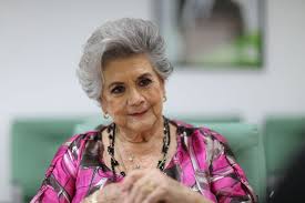 Una joven pierde a su esposo y a sus hermanos, entonces decide buscar a su padre y lo encuentra en un campamento gitano. Queta Lavat Lista Para La Usurpadora Espectaculos