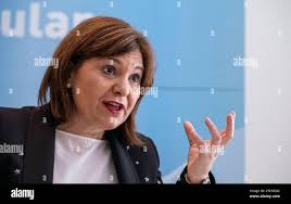 18 and isabel hi-res stock photography and images