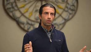 من جهة أخرى، ينتظر الفنان حسن. Ø¹Ù† Ø§Ù„Ø®ÙŠØ§Ù†Ø© ÙˆÙ…ØµØ¹Ø¨ ÙˆØµÙ‡ÙŠØ¨ Ø­Ø³Ù† ÙŠÙˆØ³Ù Daraj