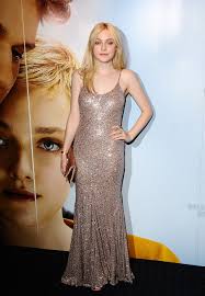 Dakota Fanning meets cancer survivors
