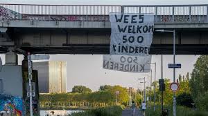 Ovkampen is de ondernemersvereniging van kampen. Verzet Binnen Cda Afdelingen Willen 500 Weeskinderen Uit Griekse Kampen Halen Rtl Nieuws