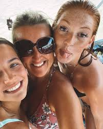 Lori June (@lori__june) • Instagram photos and videos