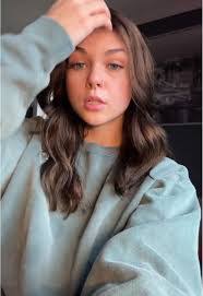 Kayla Murdock's Instagram, Twitter & Facebook