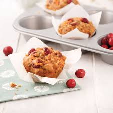 Tellement Gouteux Ces Muffins Aux Dattes Canneberges Et Carottes Sont Une Explosion De Saveurs Des Plus Originales In 2020 Desserts Baking Food
