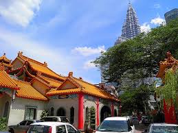 Jalan ampang stretches from downtown kuala lumpur city centre (klcc) in the west through to its namesake suburb of ampang in the east. Kun Yam Thong Temple Jalan Ampang Kl The Thrifty Traveller