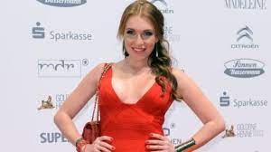 Zuvor kursierten bereits gerüchte über eine schwangerschaft. Georgina Fleur Privat Wilde Partys Oder Babygluck Das Wunscht Sich Das It Girl News De
