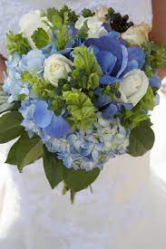 Maybe you would like to learn more about one of these? Brautstrauss In Blau Weiss Und Grun Mit Hortensien Heiraten Mit Braut De