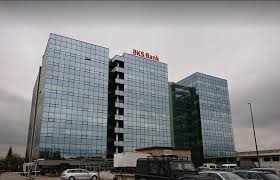 Institutions often own shares in more established companies, while it's not unusual to see insiders own a fair bit of smaller companies. Oc Bks Bank Ag Bancna Podruznica Sedez Banke Delovni Cas Naslov Telefon