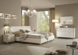 Upscale Classy White Bedroom Suite With Stylish Gold Accents Add A Splash Of Eleganc Master Bedroom Furniture White And Gold Bedroom Furniture Italian Bedroom
