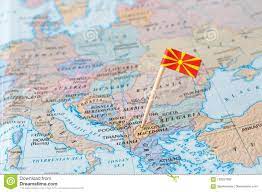Macedonië europa vlag land kaart symbool fruit natie registreer sano. De Kaart Van Macedonie En Vlagspeld Stock Foto Image Of Cartografie Onderzoek 109257562