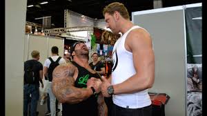 what is the ideal height for a bodybuilder