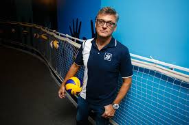 È arrivato il momento delle scelte e dopo notti necessariamente lunghe a pensare nella bolla sanitaria di rimini, dove la squadra francese gioca la volleyball nations league da fine maggio, laurent tillie ha annunciato giovedì sera ai suoi giocatori nel dopo il partita perduta contro l'italia, i. Renan Dal Zotto Home Facebook