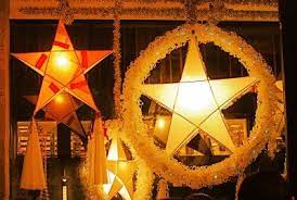 Although the use of the paról as a christmas decoration is chiefly done in the philippines, other countries where. Christmas In The Philippines A Filipino Culture Christmas Lanterns Christmas Parol Christmas In The Philippines