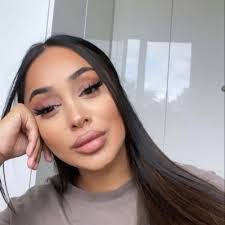 Camille Pryor's Instagram, Twitter & Facebook