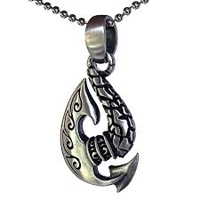 Fish was one of the main sources of sustenance for the indigenous maori people, and remains one of the key ingredients in many traditional dishes. Tribal Hawaiian Polynesian Saipanese Maori Tattoo Whale S Tail Hei Matau Whale Fish Hook Tiki Protection Amulet Pewter Men S Pendant Necklace Wealth Money Charm Safety Talisman W Silver Ball Chain Buy Online In